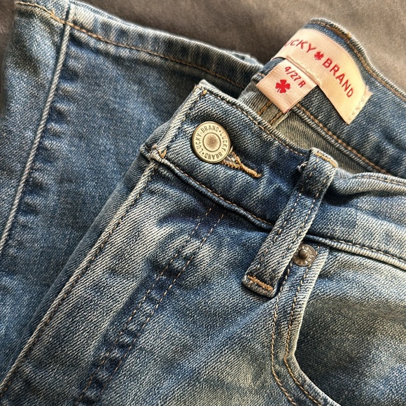 Two pairs, Lucky Jeans. Skinny - Picture 3 of 10